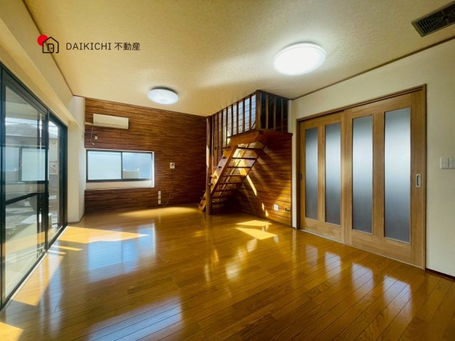 【居間・リビング】 | 加須市鴻茎　中古戸建　