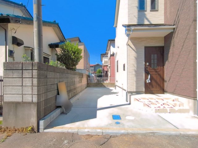 ふじみ野市苗間の新築一戸建の駐車場