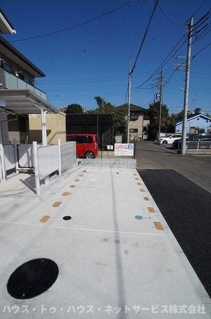 プレシャスの駐車場