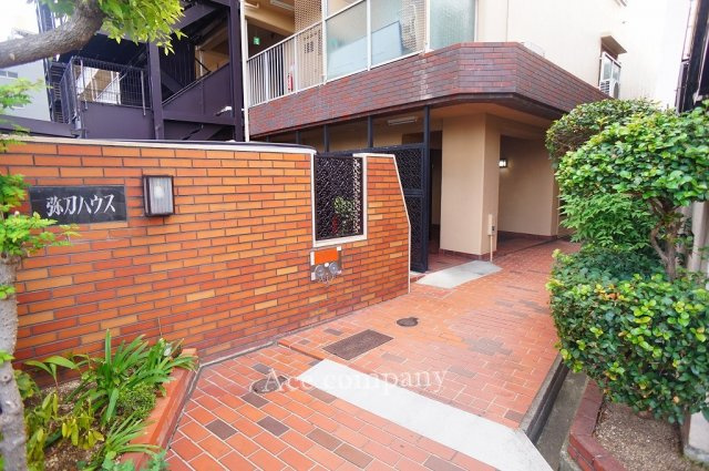 【エントランス】の画像