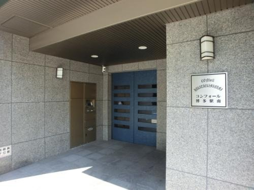 福岡市博多区博多駅南２丁目の賃貸マンションのエントランス|物件の画像18