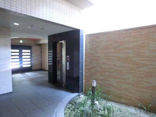 福岡市博多区博多駅南２丁目の賃貸マンションのエントランス|エントランス写真
