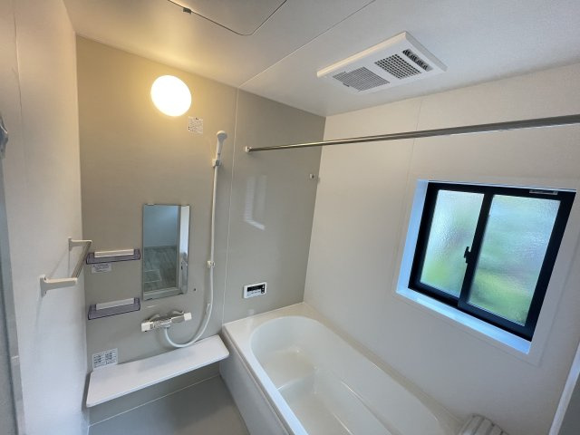 KEIAI GRACE瑞穂区中根町1期｜名古屋市の戸建ならホームアップの浴室|【売主施工例】浴室乾燥機付きで雨の日のお洗濯もラクラク♪