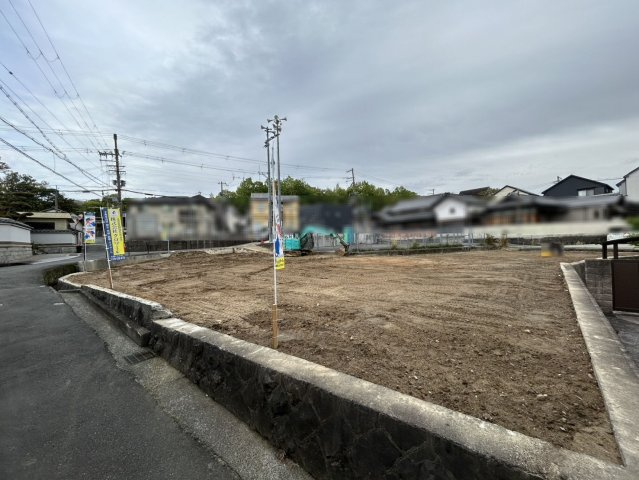 和泉市内田町三丁目　土地の前面道路含む現地写真