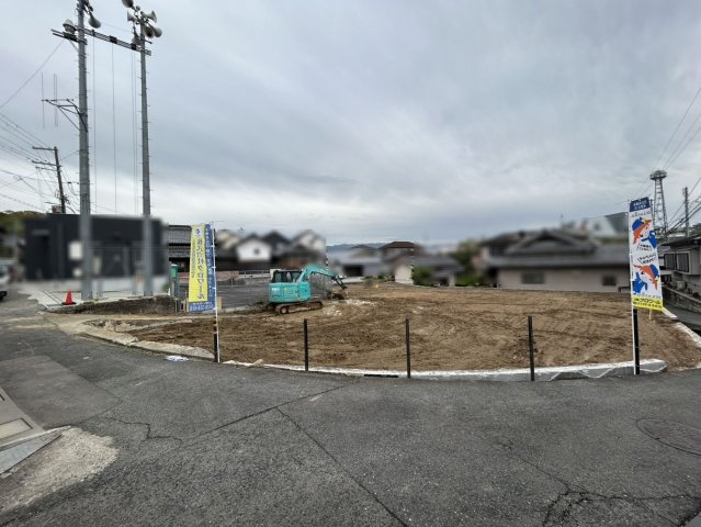 和泉市内田町三丁目　土地の前面道路含む現地写真