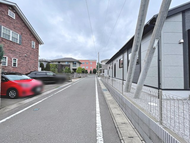 新築戸建・新築建売　伊勢崎市宮子町　宮郷小学校・宮郷中学校の前面道路含む現地写真|前面道路