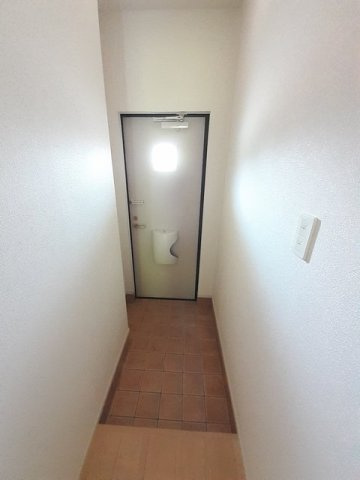 ソル・サリエンテの玄関|シューズボックス付きの玄関です★