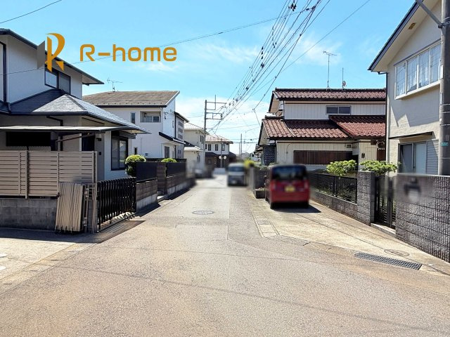 守谷市百合ヶ丘11期　新築戸建て　1号棟の前面道路含む現地写真|『今から見たい！』大歓迎です♪
お気軽にＲ－ｈomeまでお問い合わせください。