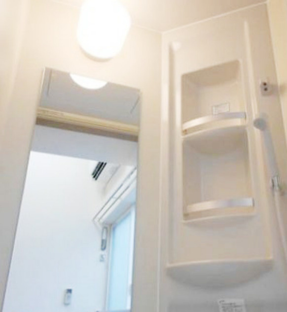 レジデンス本町の浴室|シャワー室（同一仕様写真）