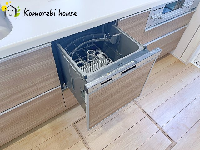 上尾市原市　15期　新築一戸建て　ブルーミングガーデン　01のキッチン|26.8.8撮影済み
