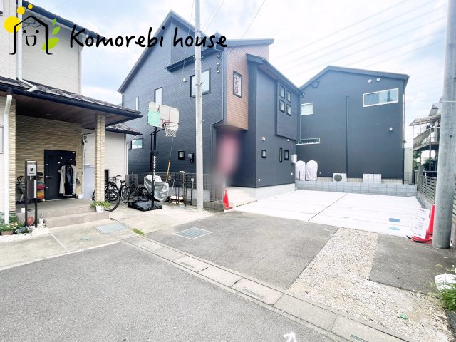 上尾市原市　15期　新築一戸建て　ブルーミングガーデン　01の前面道路含む現地写真|前面道路含む現地写真です