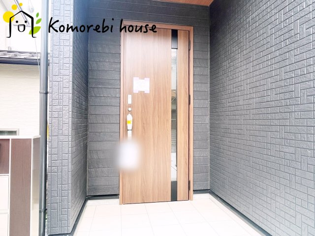 上尾市原市　15期　新築一戸建て　ブルーミングガーデン　01の玄関|玄関です