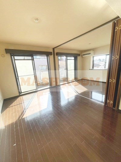 第1ビューラー方南の居間・リビング