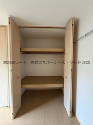 【洋室】 | ラヴィーンコート