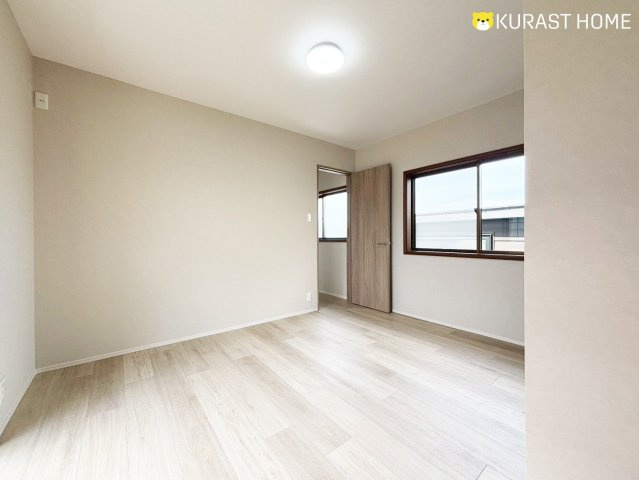 向日市寺戸町新田　中古戸建の洋室