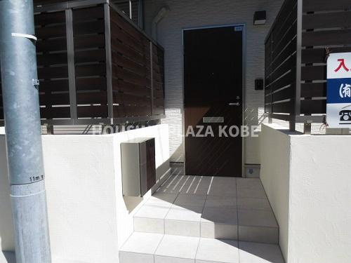 エスポワールカナヤのエントランス