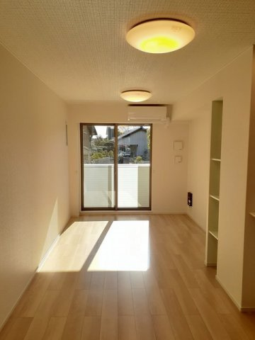 タートルヒルズ６ｔｈの居間・リビング|こちらの居間で趣味の時間をお楽しみください