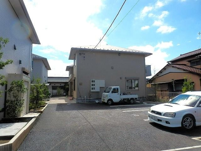 エルメゾン・エイザ　Ａ棟の駐車場