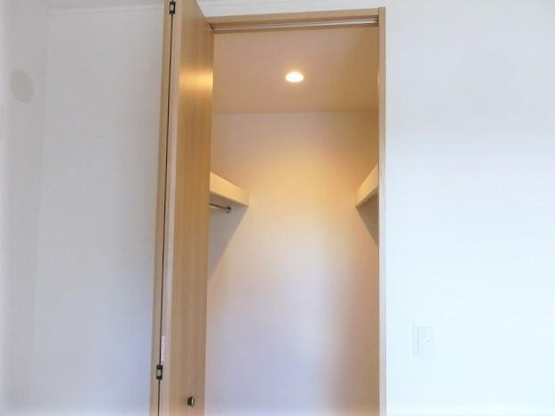 エルメゾン・エイザ　Ａ棟の収納|小物を収納するのに便利です