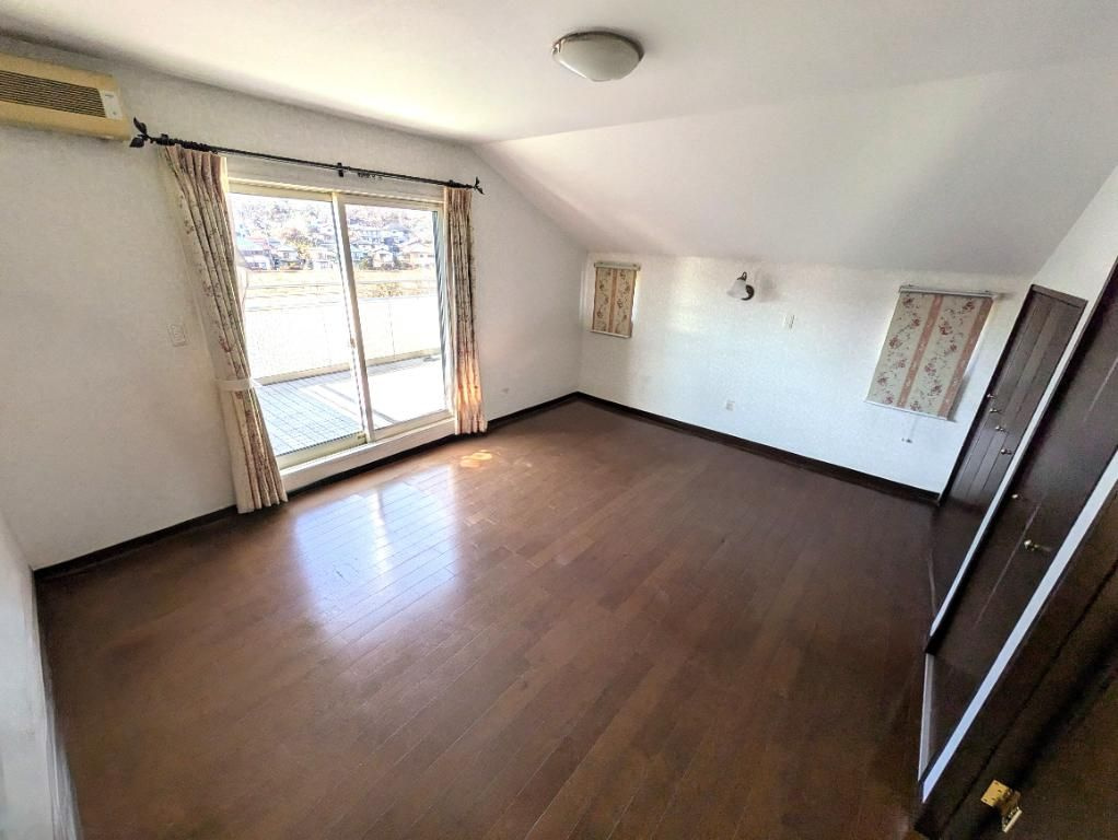 あきる野市舘谷の中古一戸建の洋室