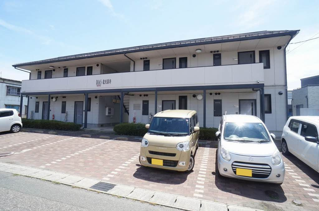 ディアス北天昌寺の駐車場
