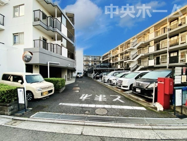 ダイアパレスホワイトテラス・グランディア水元公園の駐車場|【敷地内駐車場】最新の空き状況や費用などの詳細は担当スタッフまでお問い合わせください。