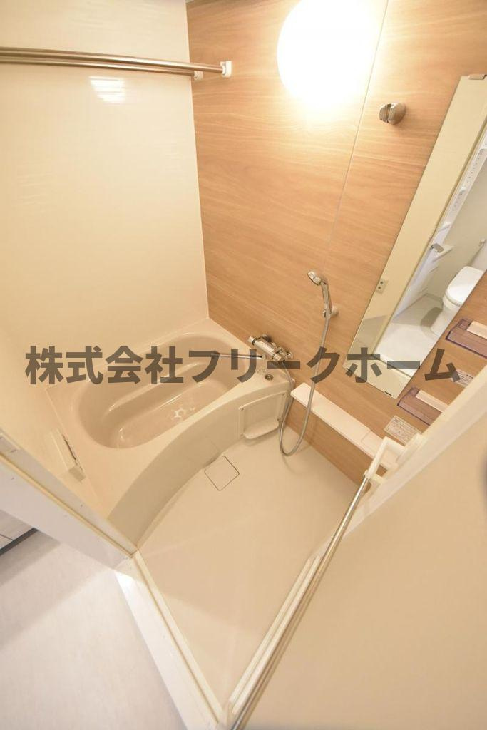 武蔵野市中町２丁目の賃貸マンションの浴室