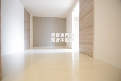 【寝室】 | グレイスコート | 落ち着いた色調の寝室にピッタリなお部屋