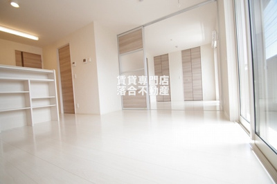 【居間・リビング】 | グレイスコート | 南西向きの明るいリビング♪