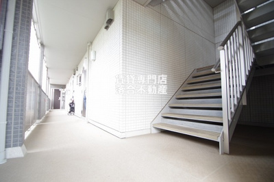 【ロビー】 | グレイスコート | 清潔な共用部分