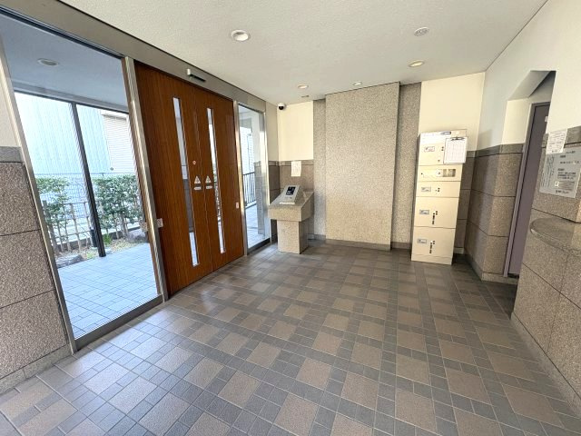 アーベントハイム戸田公園ANNEXのエントランス