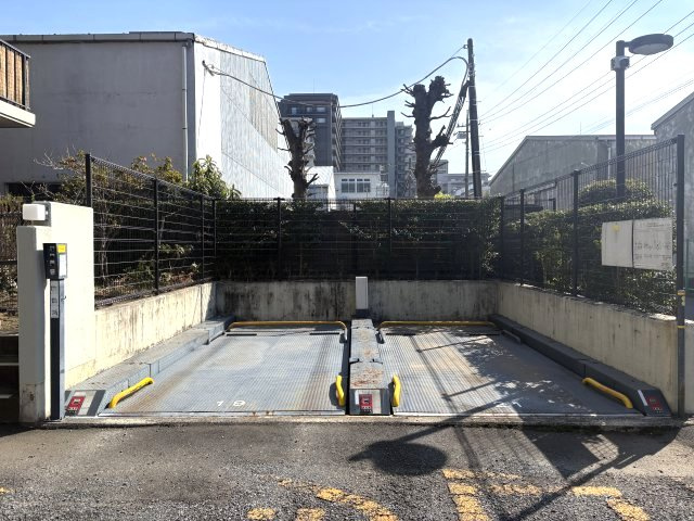 アーベントハイム戸田公園ANNEXの駐車場