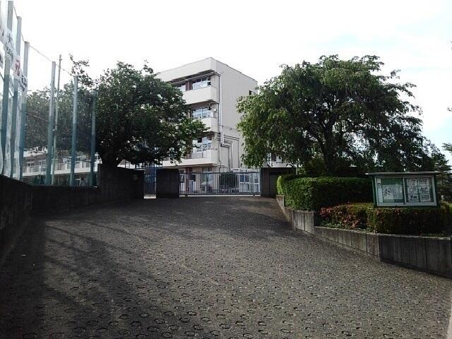 町田市山崎町のアパートの庭|山崎中学校まで1000m