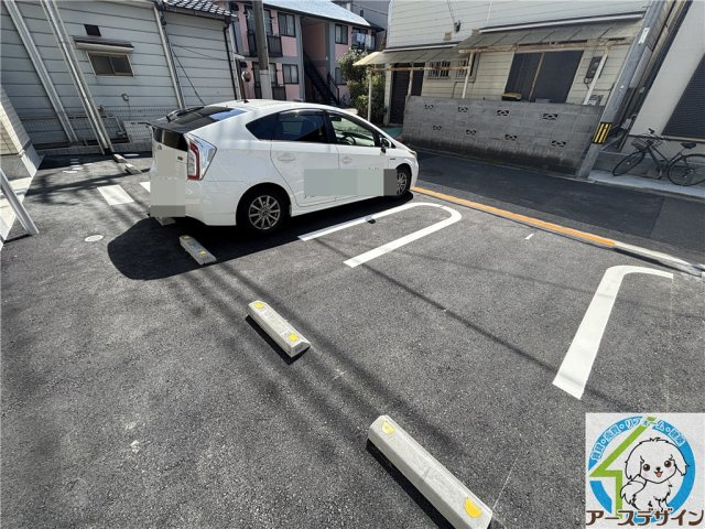 ＧＬＯＲＹＩＮＯＵＥ南王子の駐車場
