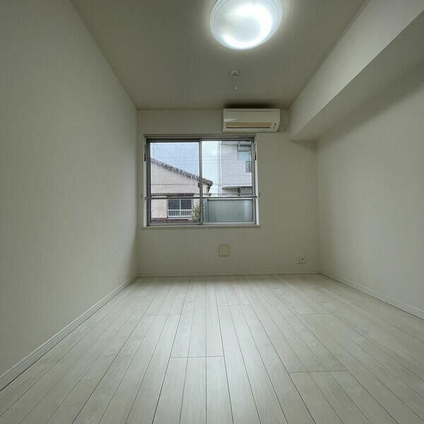 シャンテ大師前の居間・リビング