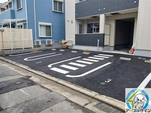 ＧＬＯＲＹＩＮＯＵＥ南王子の駐車場