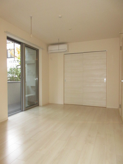 ウイリング目白台の洋室|★キレイなフローリングのお部屋です★