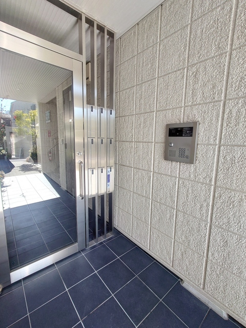 ウイリング目白台のロビー