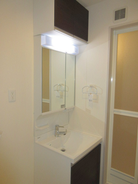 ウイリング目白台の洗面所|★シャンプードレッサー★