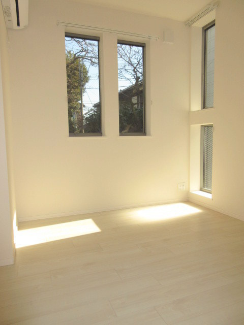 ウイリング目白台の寝室|★明るいフローリングのお部屋です★