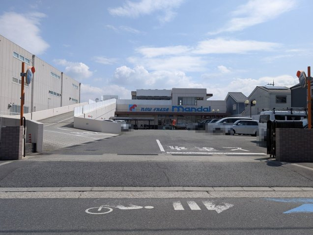 泉大津市東助松町４丁目戸建の周辺|万代泉大津条南店　徒歩9分
