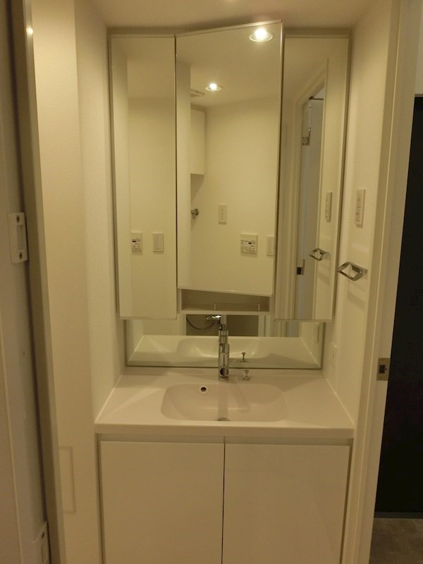 新品家具付きマンション江東橋5(KaGood東京)の洗面所