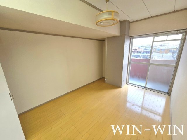 ピアシティ東和東小浜の寝室