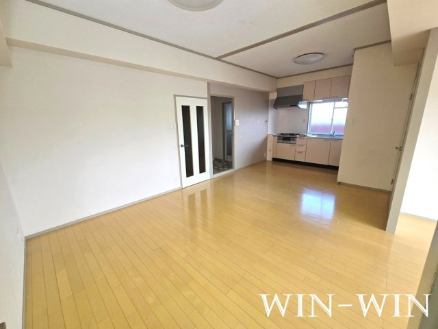 ピアシティ東和東小浜の居間・リビング