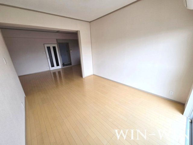 ピアシティ東和東小浜の居間・リビング