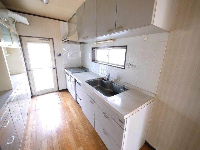 東金市上谷　中古戸建のキッチン|内装リフォーム平成29年11月 オール電化  ４SLDK　駐車2台  閑静な分譲地内