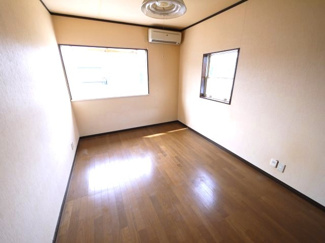 【洋室】 | 東金市上谷　中古戸建 | 内装リフォーム平成29年11月 オール電化  ４SLDK　駐車2台  閑静な分譲地内