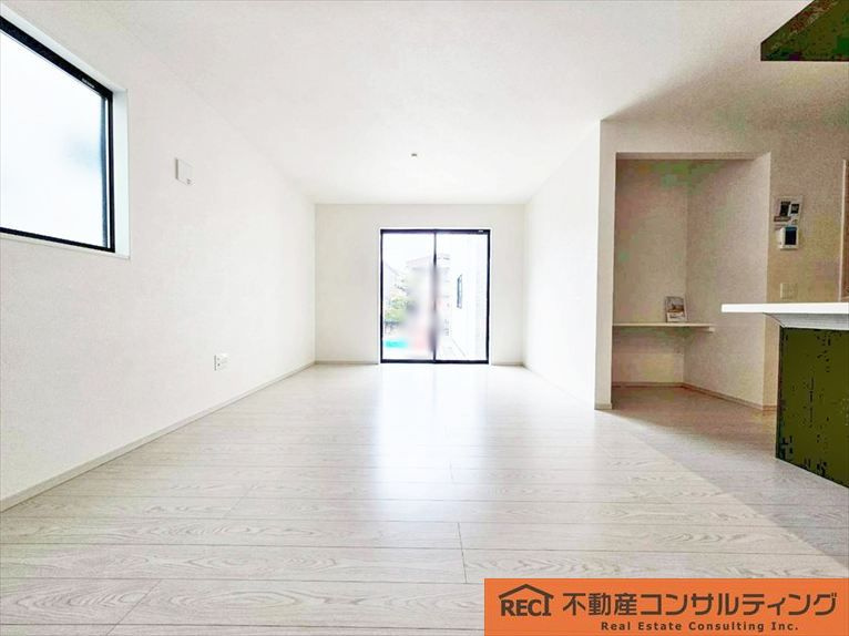 西宮市浜甲子園1丁目　新築戸建　3号棟の内装