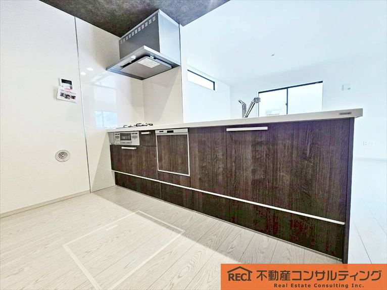 西宮市浜甲子園1丁目　新築戸建　3号棟のキッチン