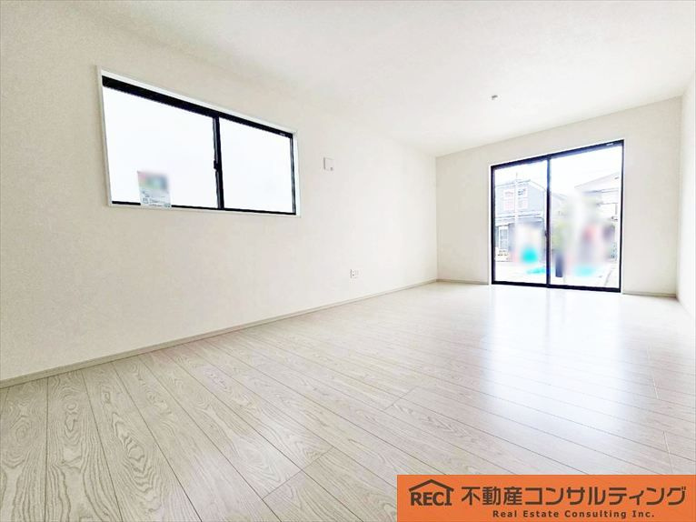 西宮市浜甲子園1丁目　新築戸建　3号棟の洋室